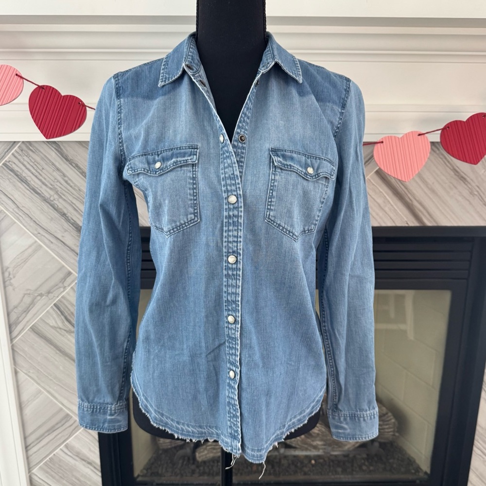 American Eagle Boyfriend‎ Fit Button Down Size Small